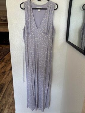 Treasure & Bond Lilac Floral V-Neck Maxi Dress